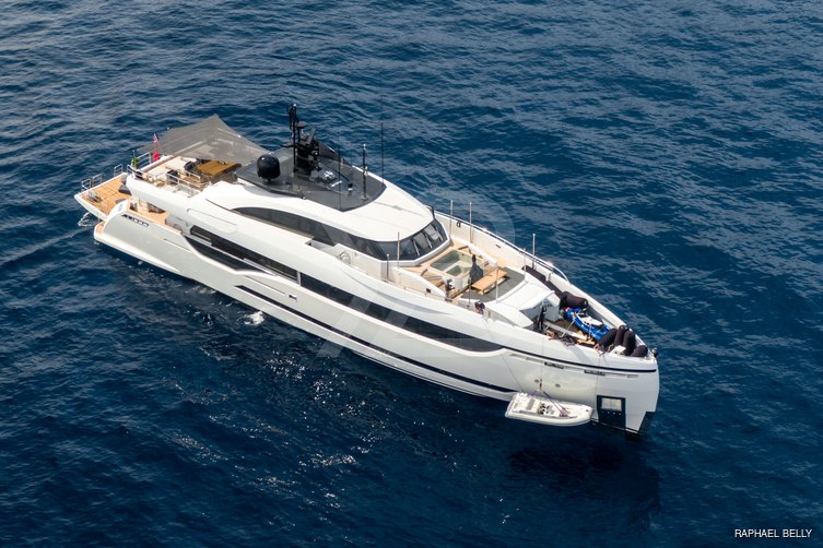 Next yacht exterior 3