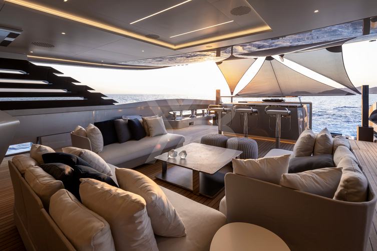 No Stress yacht interior 4