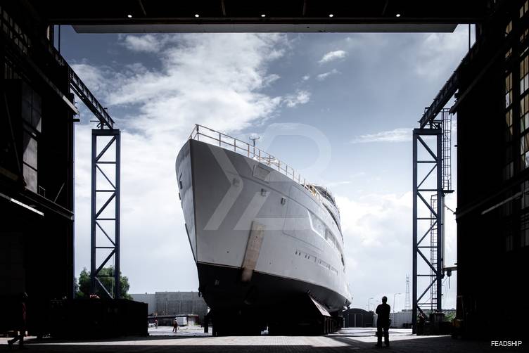 Les Cinq yacht exterior 27