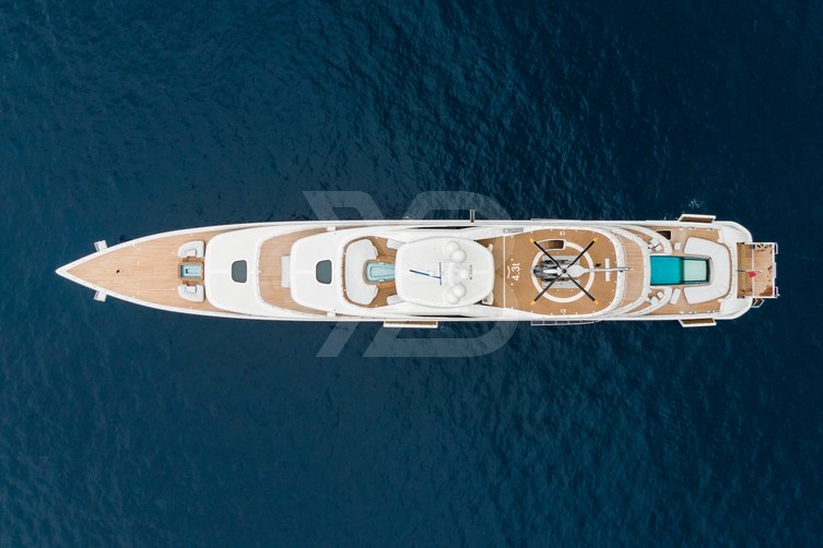 Viva yacht exterior 14