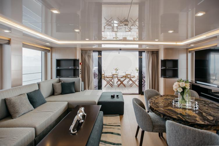 Heeus yacht interior 10