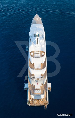 Moonrise yacht exterior 6