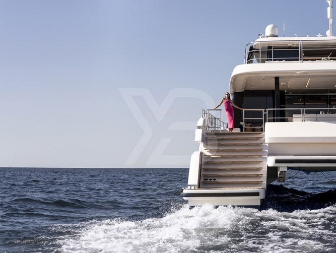 Thea VI yacht exterior 4