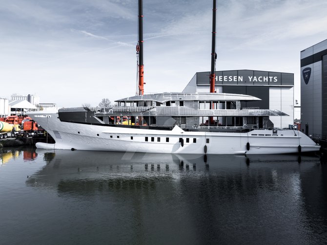 Serena yacht exterior 6