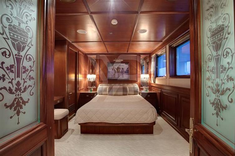 Al Mabrukah yacht interior 14