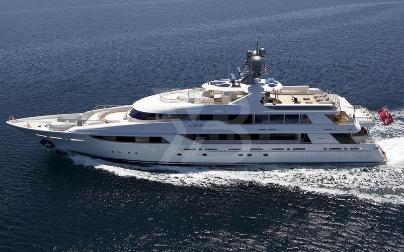 Maison Blanche yacht exterior 2