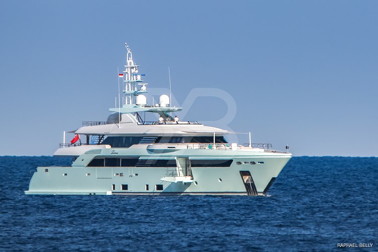 Latona yacht exterior 10