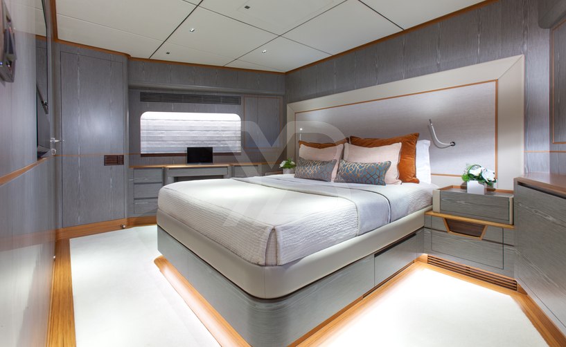 Wild Duck yacht interior 19