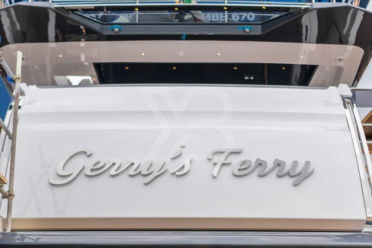 Gerry's Ferry yacht interior 9