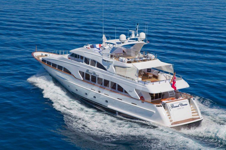 Camarina Royale yacht exterior 10