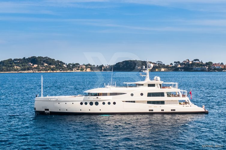 Madame Kate yacht exterior 13