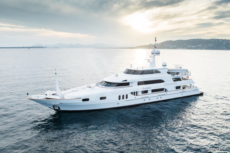 Keri Lee III yacht exterior 9