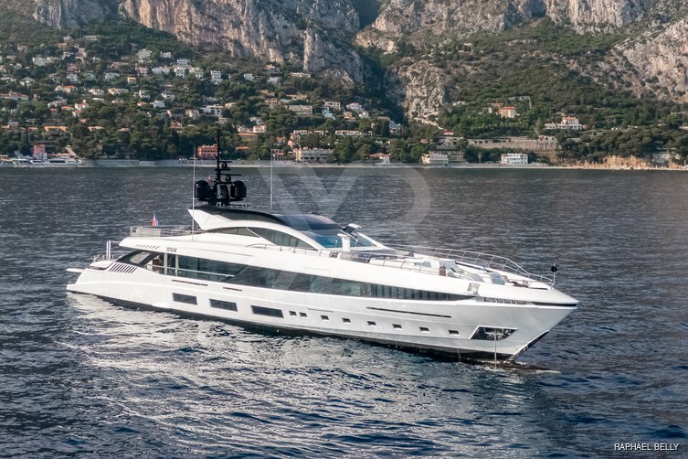 GoldenEye yacht exterior 9