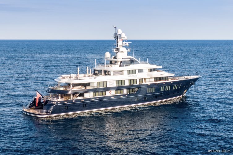 Moonstone yacht exterior 14