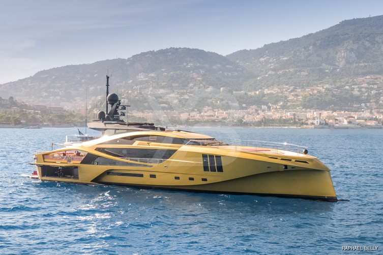 Khalilah yacht exterior 2