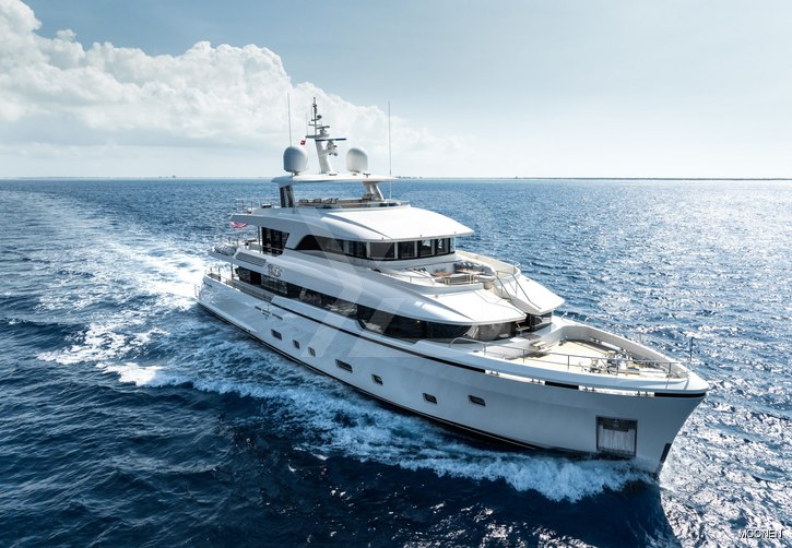 Botti yacht exterior 19