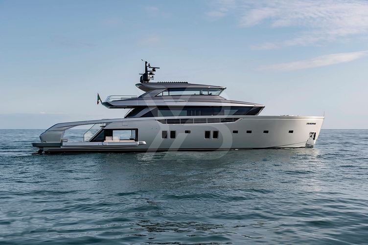 HM 1 yacht exterior 6