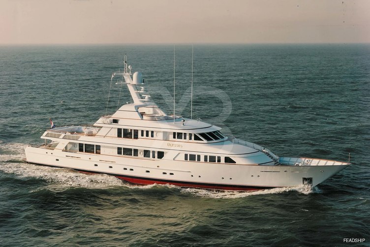 Teleost yacht exterior 3