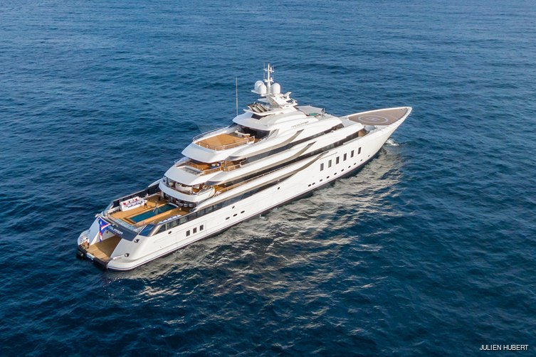 CC-Summer yacht exterior 17