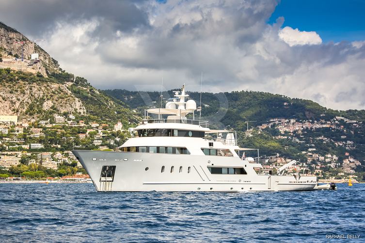 Masquenada yacht exterior 3