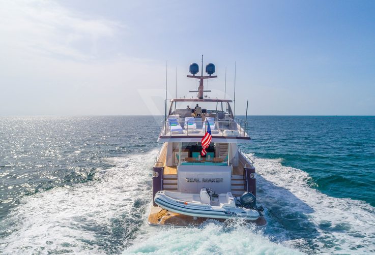 Deal Maker yacht exterior 3