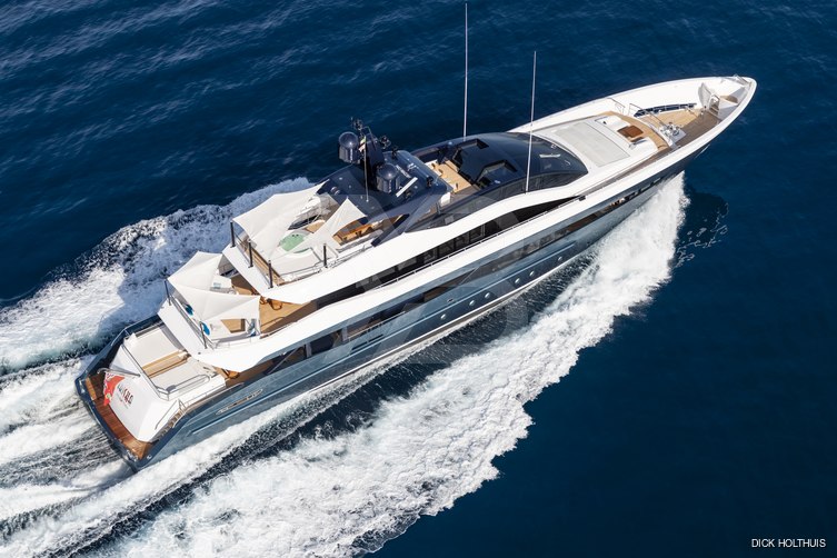 Irisha yacht exterior 2