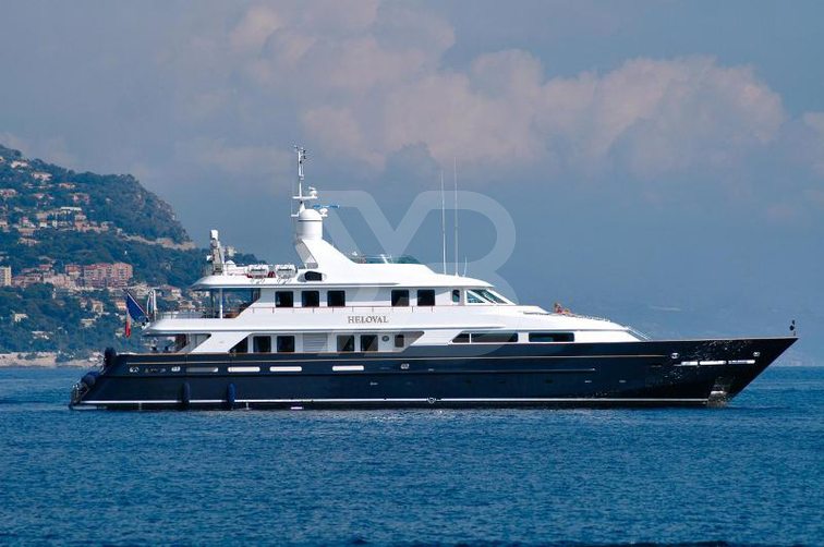 De De yacht exterior 4