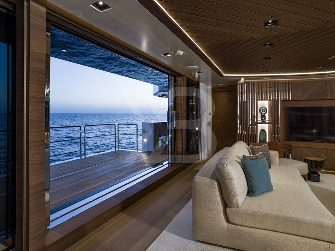 Life Saga II yacht interior 13