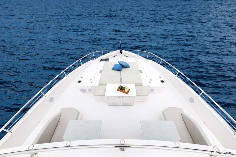 Island Soul yacht exterior 17