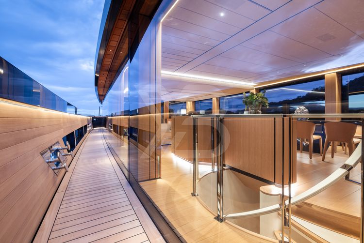 San yacht interior 43