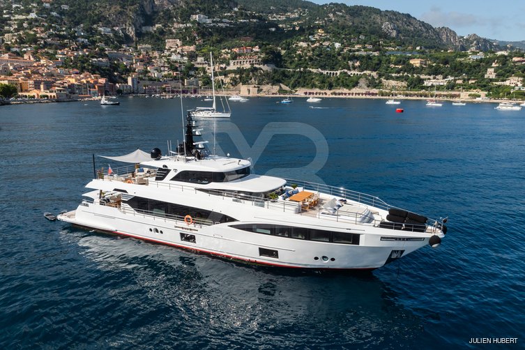 Mad Day yacht exterior 7