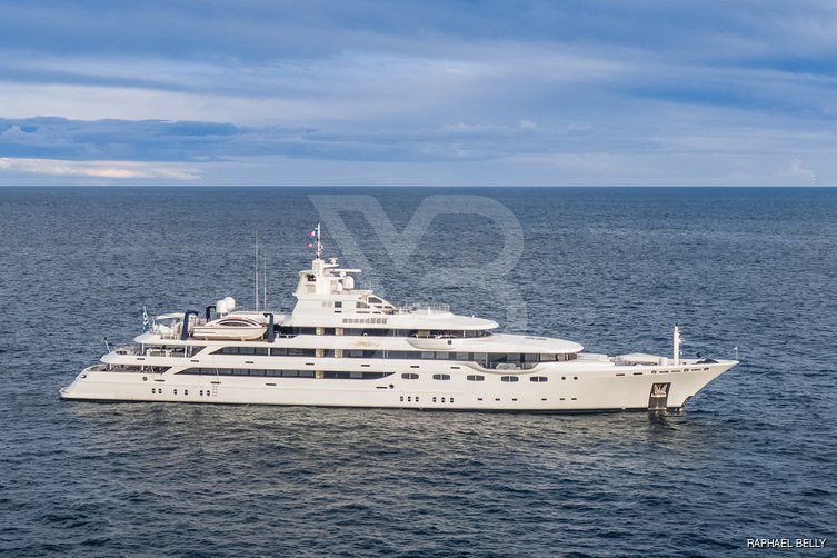 Emir yacht exterior 10