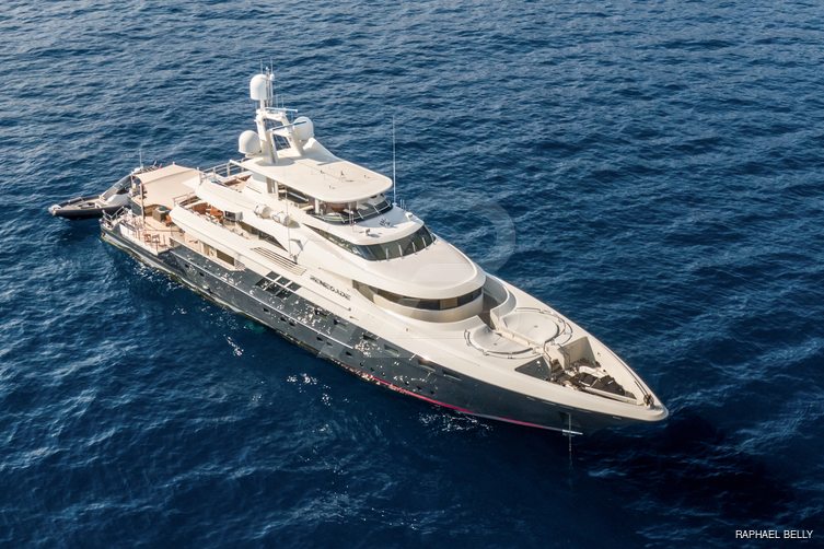 Renegade yacht exterior 7