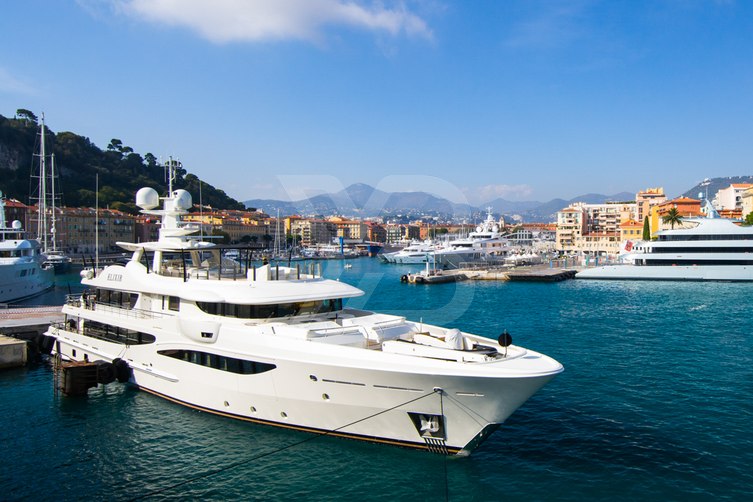 Mellon yacht exterior 19