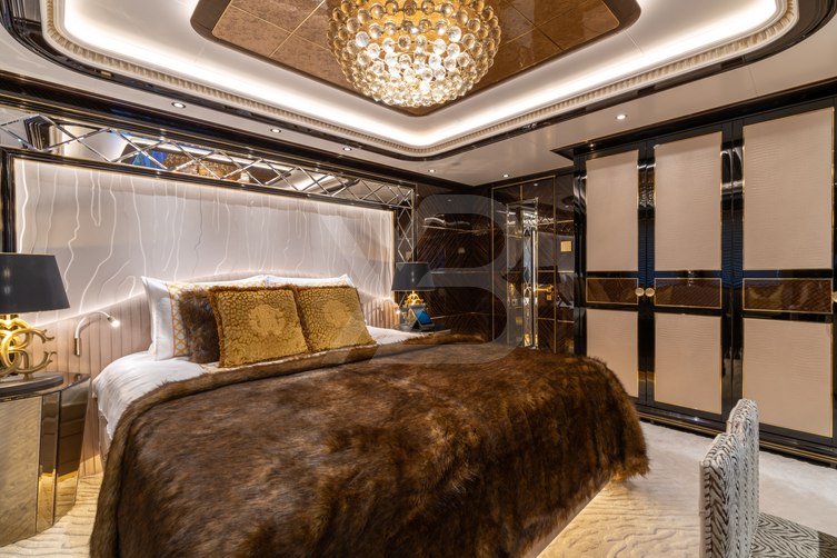 Leona yacht interior 44