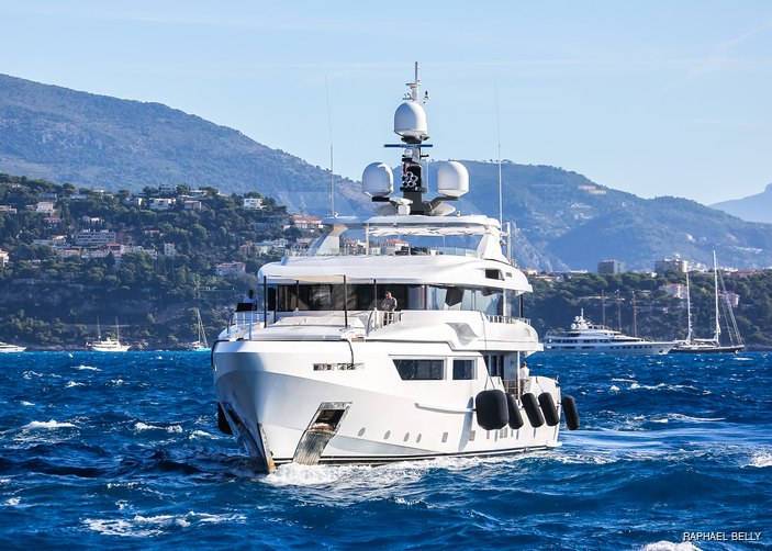 Axios yacht exterior 2