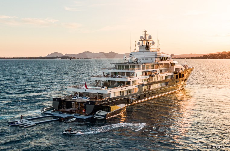 Multiverse yacht exterior 11