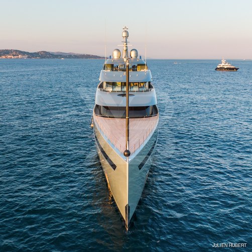 Savannah yacht exterior 40