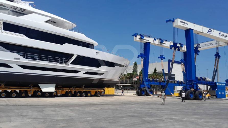 Hargrave 125 yacht exterior 4
