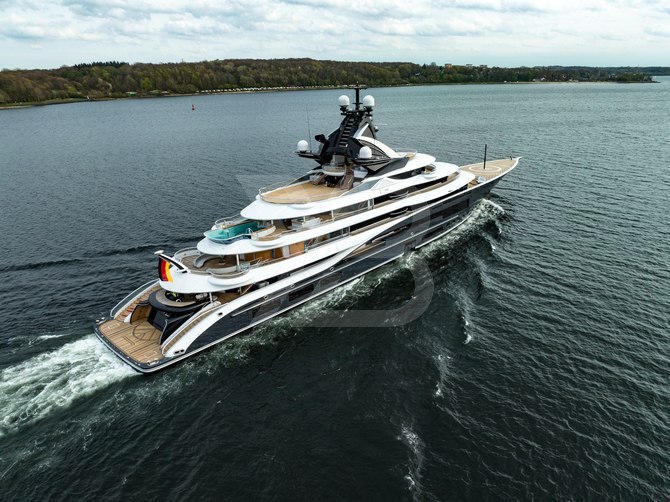 Kismet yacht exterior 13