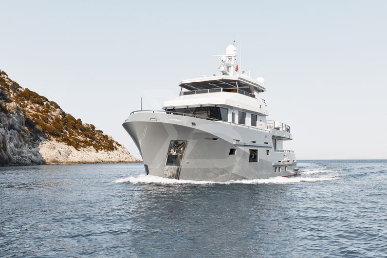 Veronika yacht exterior 7