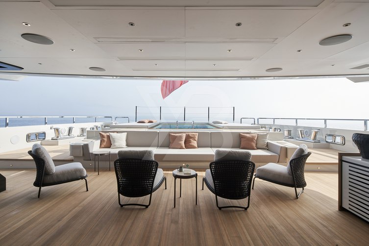 Lemon Tree yacht interior 48