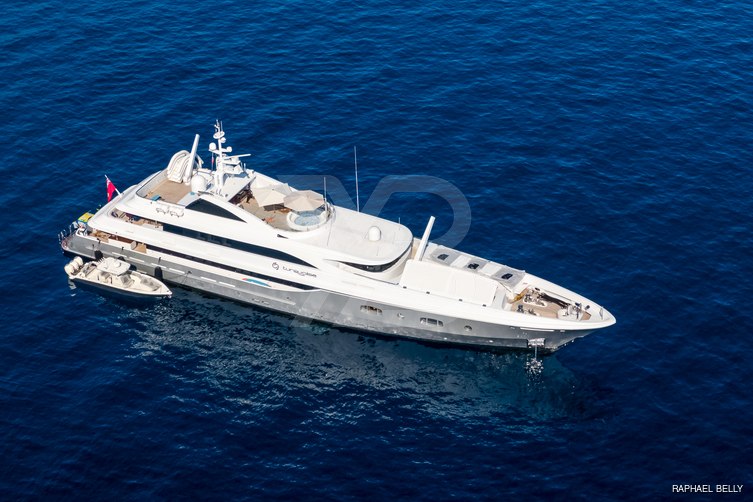 Turquoise yacht exterior 8