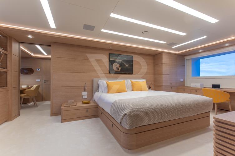 Mat yacht interior 11