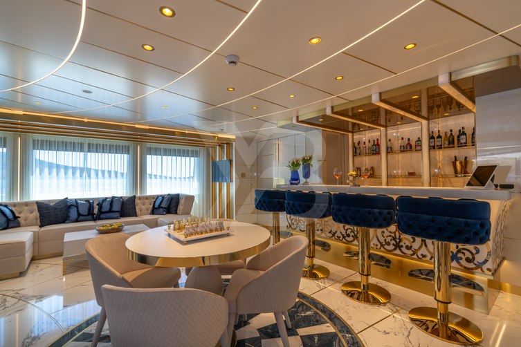 Leona yacht interior 28