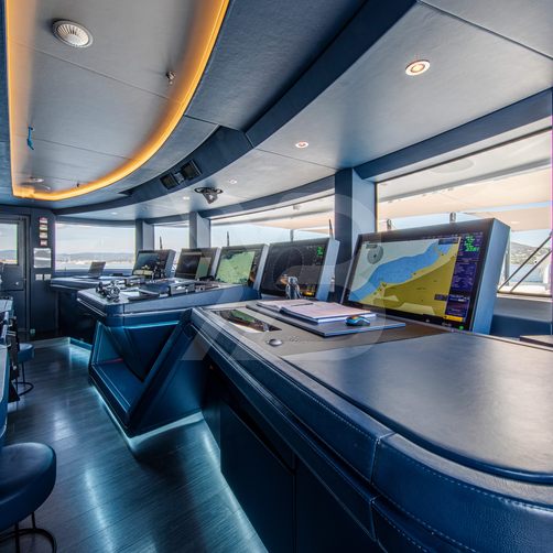 Oceanbird yacht interior 47