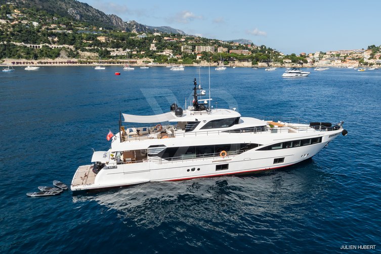 Mad Day yacht exterior 10