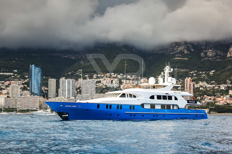 Aqua Mare yacht exterior 11