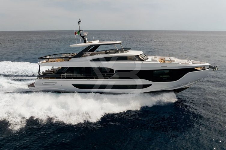 Spribe yacht exterior 10