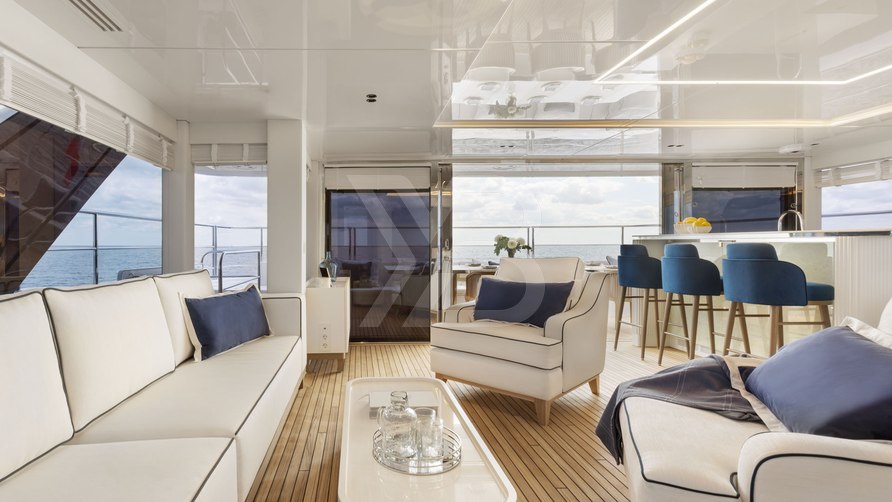 Thea VI yacht interior 9